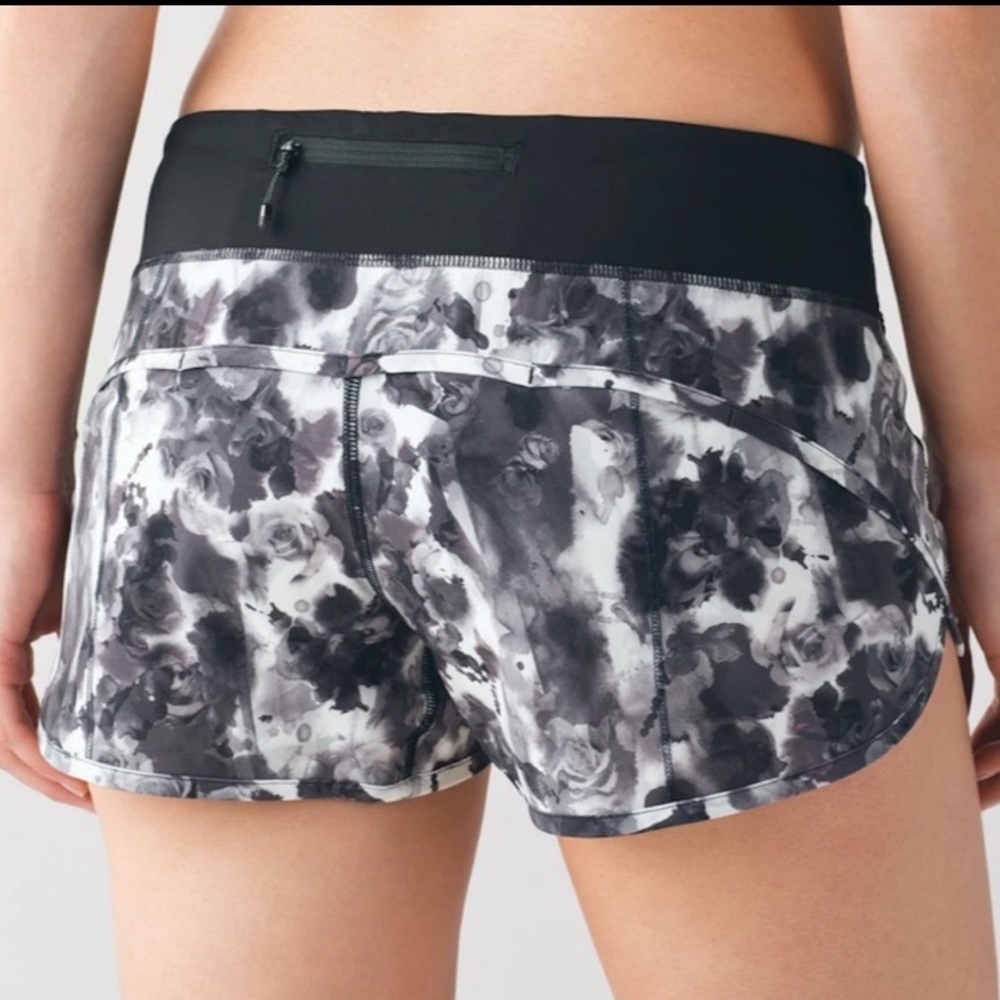 Lululemon Run Speed Shorts Black White Floral Obscurred Black 2246